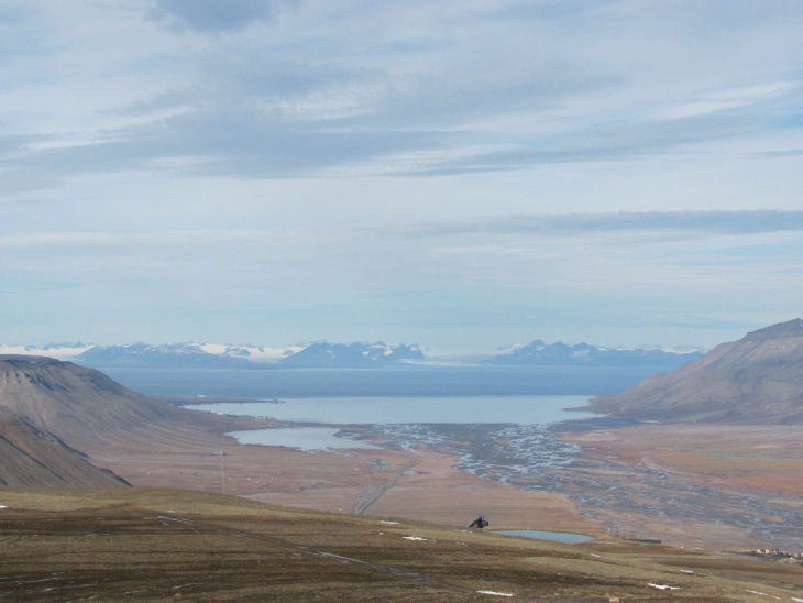 Blick ins Adventdalen, auf den Adventfjord