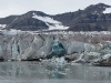 Dunkles Eis am Gletscher