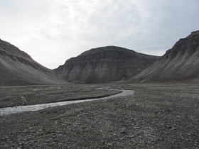 Der steinige Weg nach Pyramiden