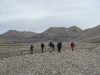 Die Gruppe macht sich auf den Weg nach Pyramiden