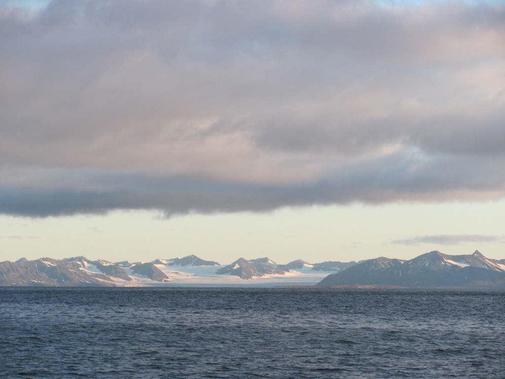 Blick auf die Gletscher am Isfjord